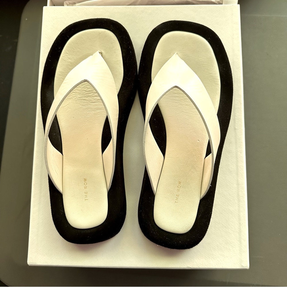 The ROW - Ginza Thong Sandal black&white - 37